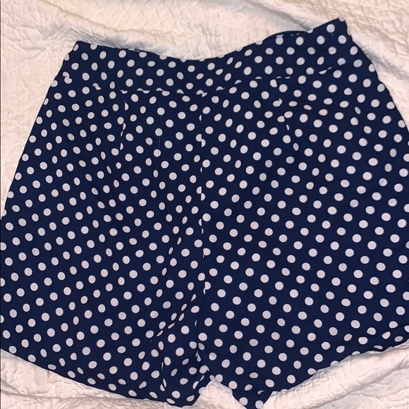 Shorts - Picture 2 of 3